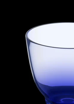 Holmegaard Flow Glass med stett 35 cl mørk blå - Kjøp nå