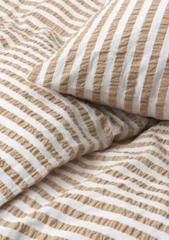 JUNA Bæk&Bølge Lines Sengetøy 140x200 cm sand/hvit NO