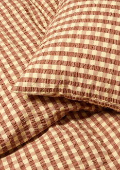 JUNA Bæk&Bølge sengetøy 220x220 cm kanel/gul SE – Kjøp her