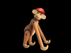 Kay Bojesen Ape x DBU Lue liten rød – Kjøp her.