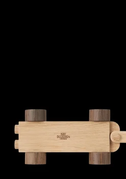 Kay Bojesen bursdagstog, svensk, eik/røkt eik – Kjøp her