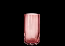 Lyngby Porcelæn Lyngby Vase H20.5 burgundy munnblåst glass